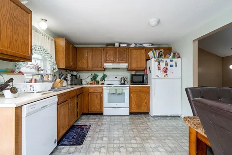 5 Lancelot Drive Derry NH 03038