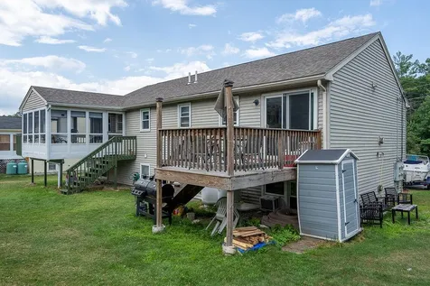 5 Lancelot Drive Derry NH 03038