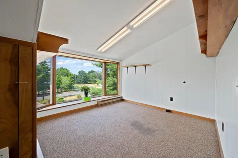 102 Derry Street Hudson NH 03051
