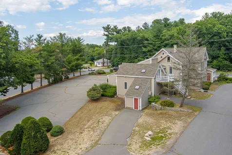 102 Derry Street Hudson NH 03051