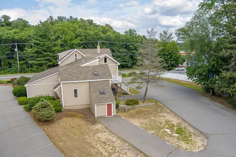 102 Derry Street Hudson NH 03051