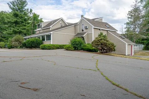 102 Derry Street Hudson NH 03051