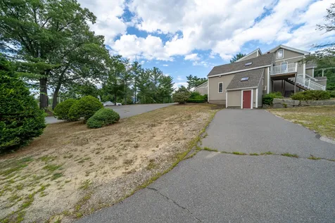 102 Derry Street Hudson NH 03051