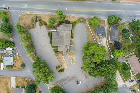 102 Derry Street Hudson NH 03051