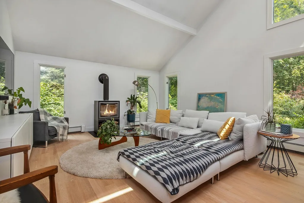43 Littlebrook Lane Eliot ME 03903