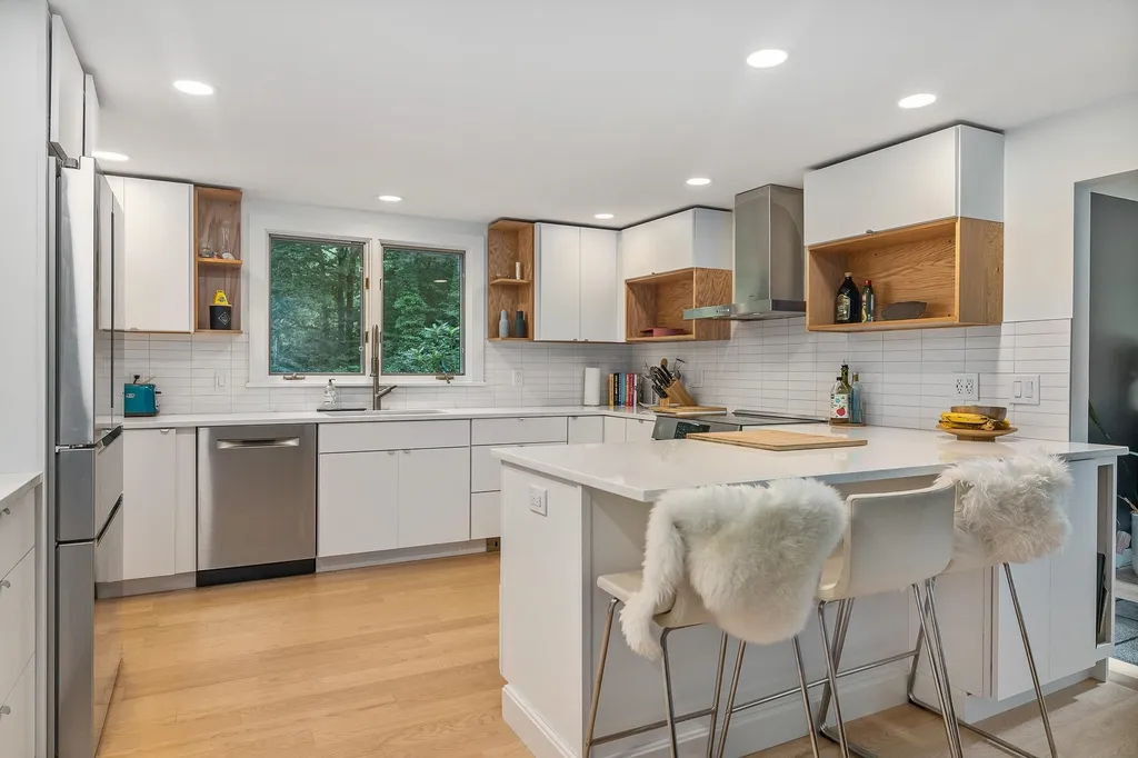 43 Littlebrook Lane Eliot ME 03903