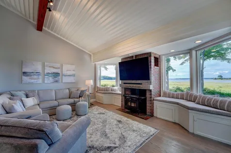 4 Serenity Cove Greenland NH 03840