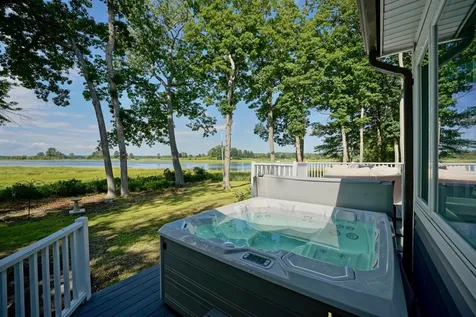 4 Serenity Cove Greenland NH 03840
