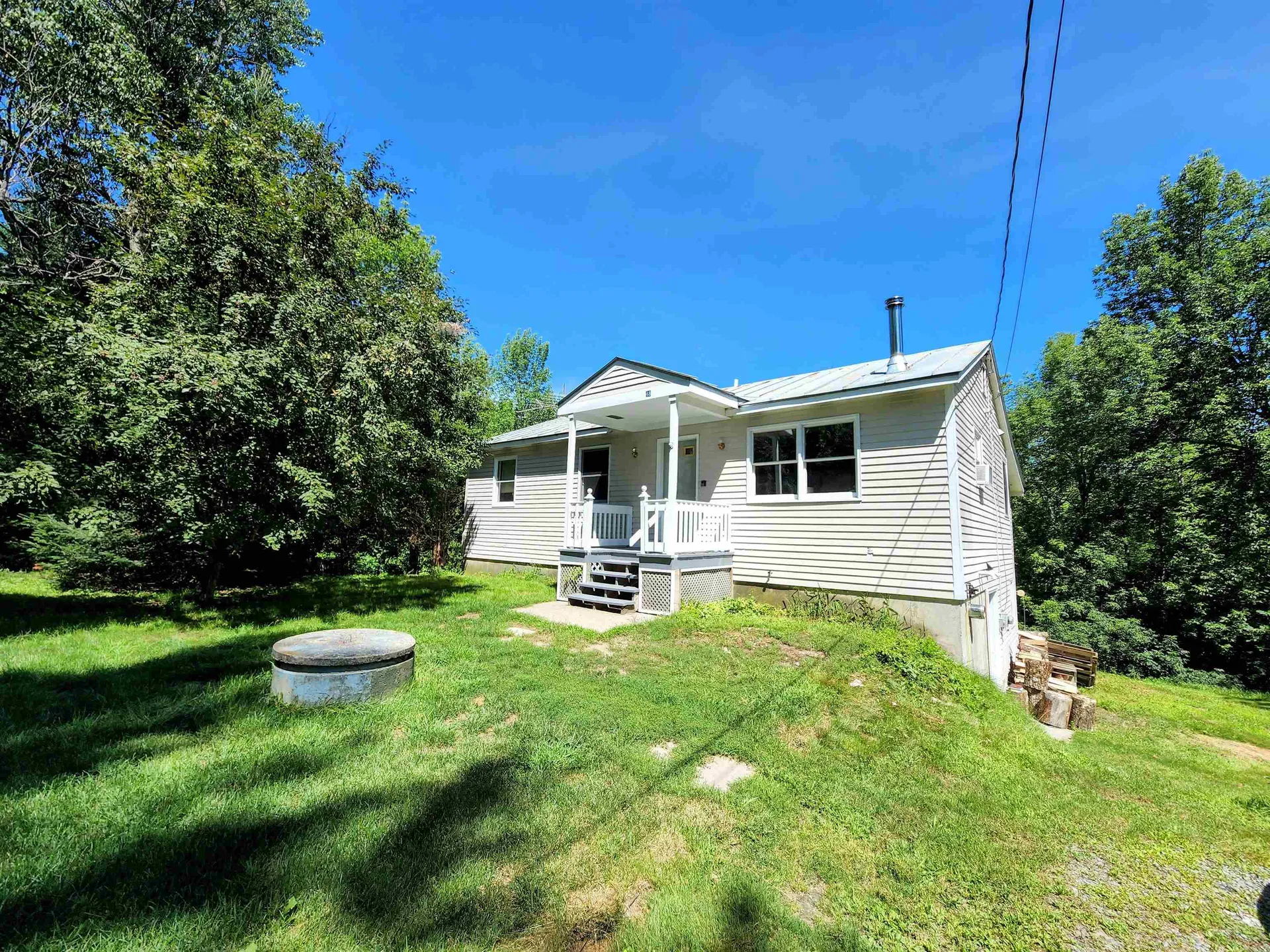 48 Barton Road Piermont NH 03779