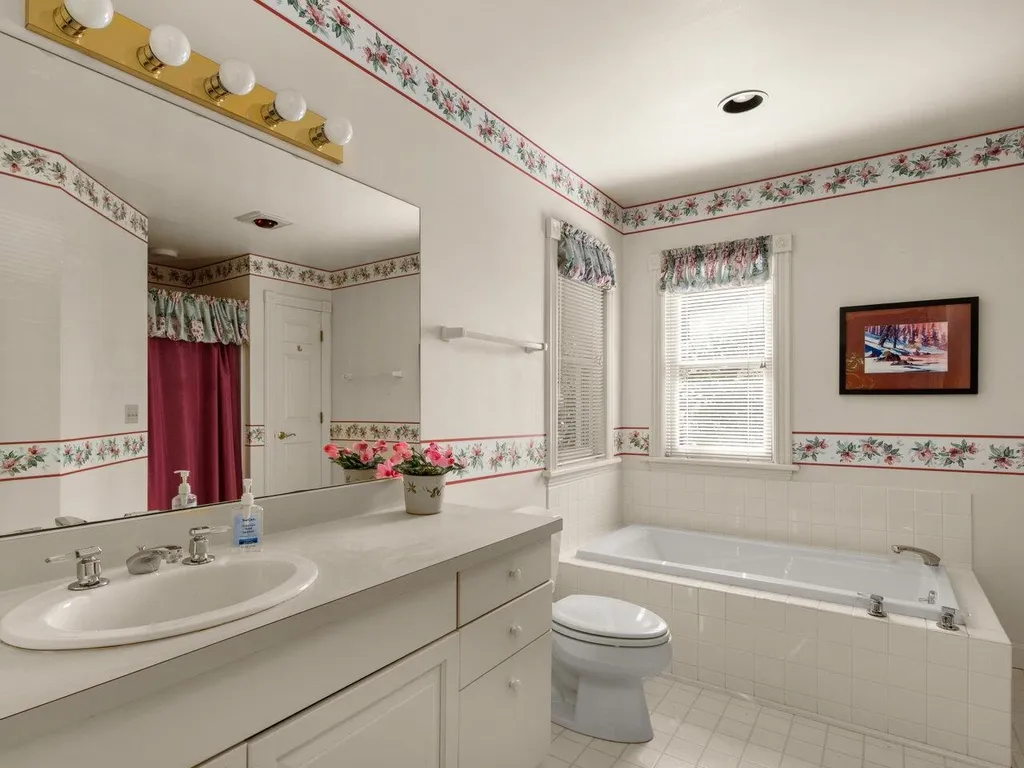 34 Partridge Way Shelburne VT 05482