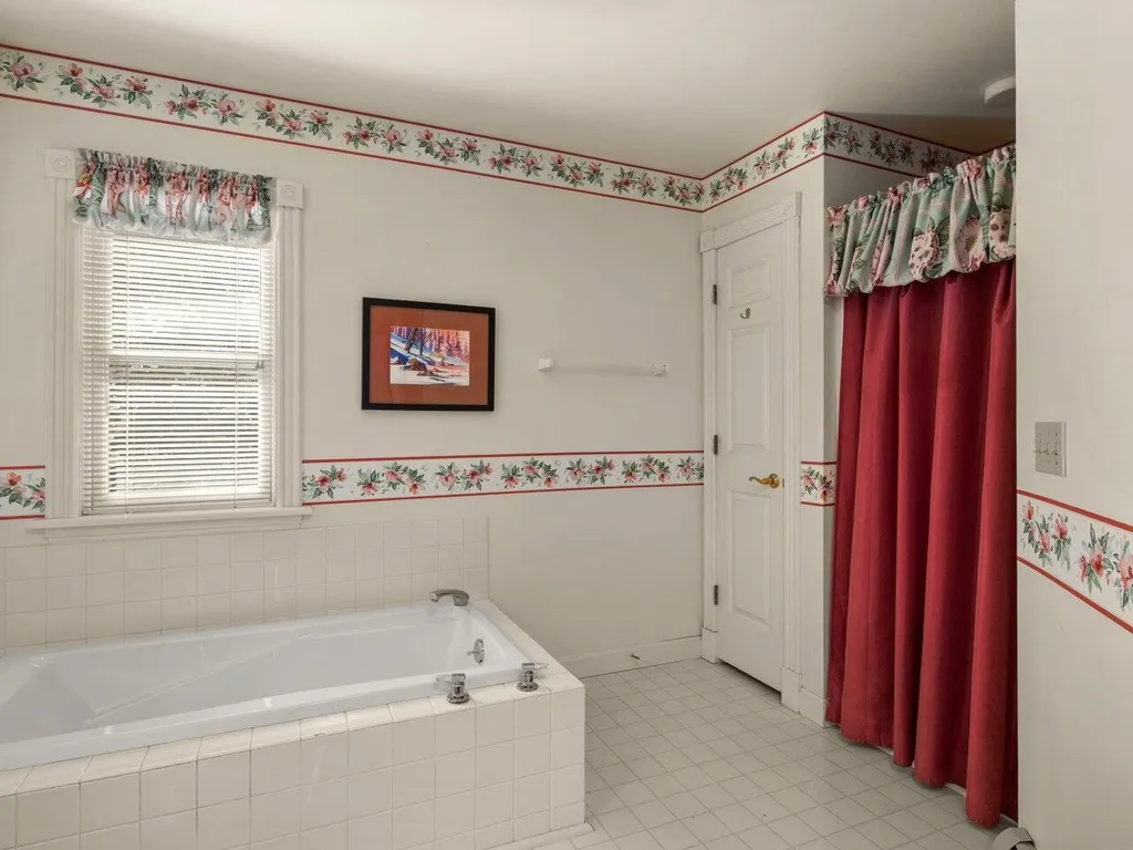 34 Partridge Way Shelburne VT 05482