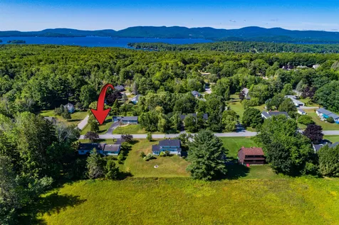 29 Old Lakeview Terrace Wolfeboro NH 03894