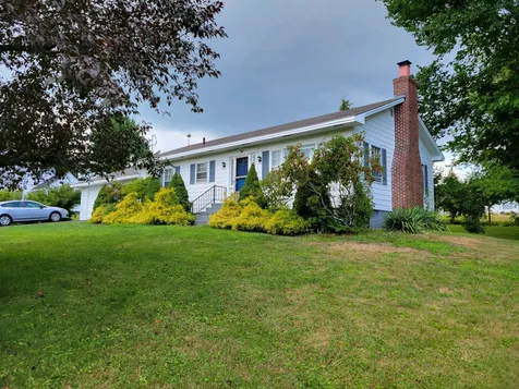 29 Old Lakeview Terrace Wolfeboro NH 03894