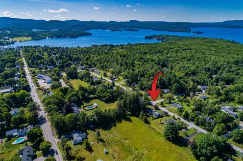 29 Old Lakeview Terrace Wolfeboro NH 03894