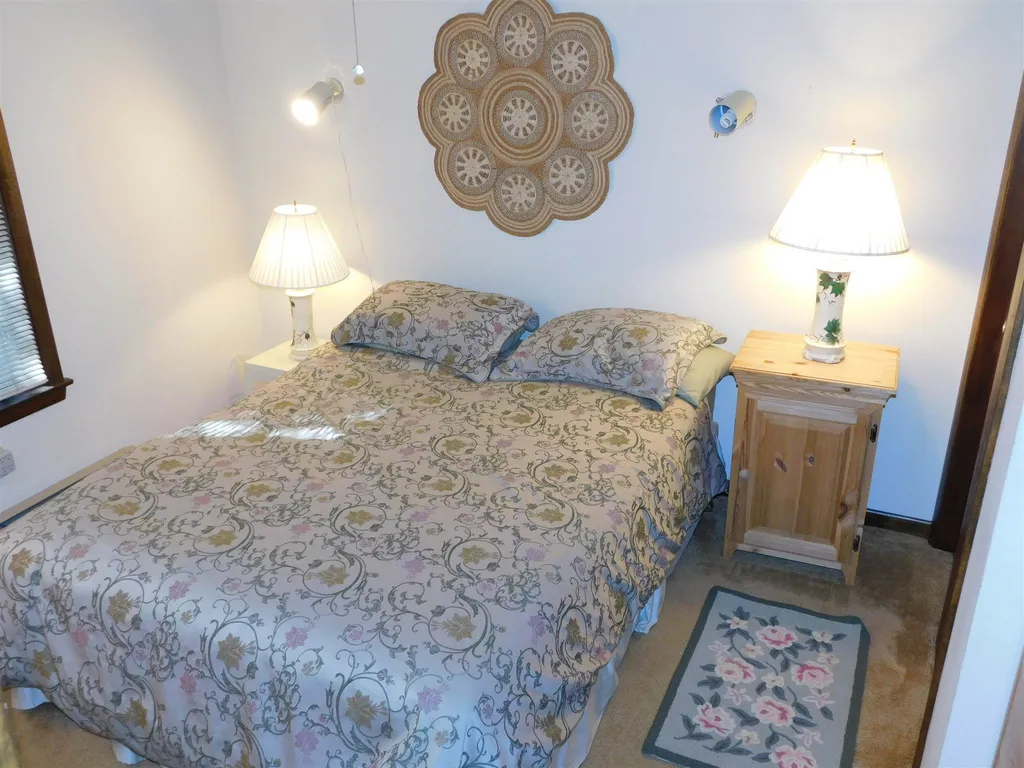 43 Old Beach Circle Grantham NH 03753