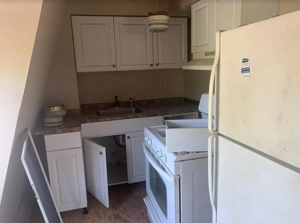 8 Union Street Claremont NH 03743