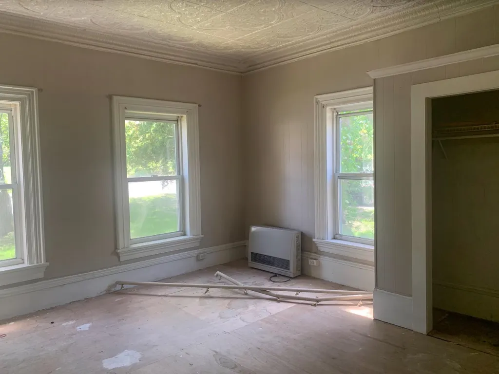 8 Union Street Claremont NH 03743