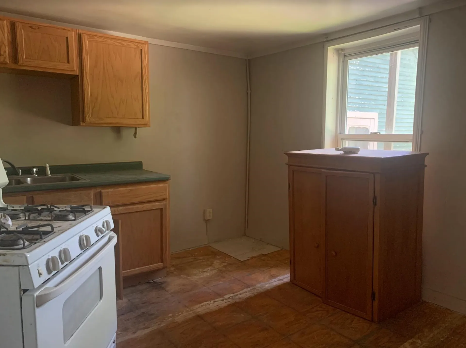 8 Union Street Claremont NH 03743