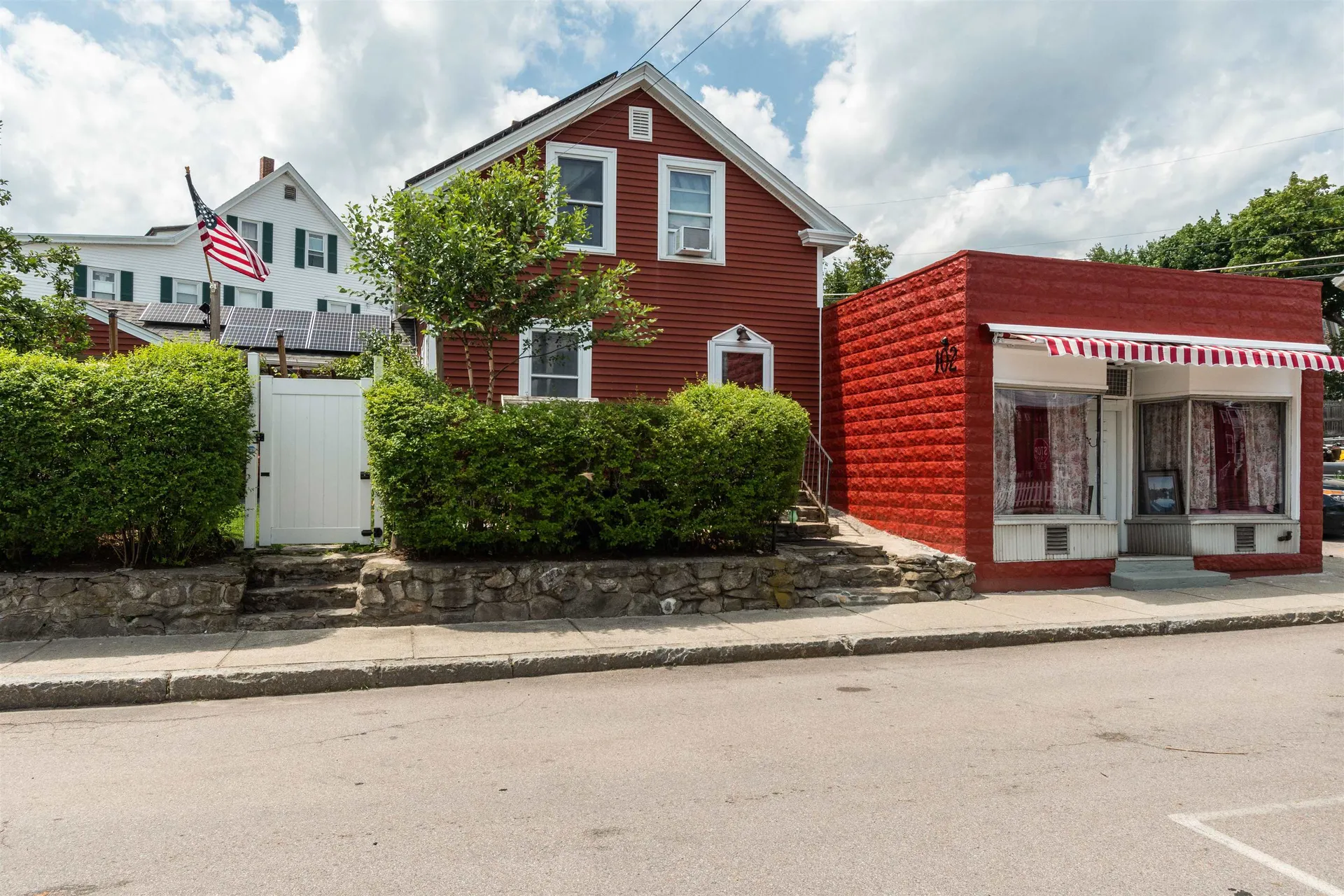 102 Tolles Street Nashua NH 03064