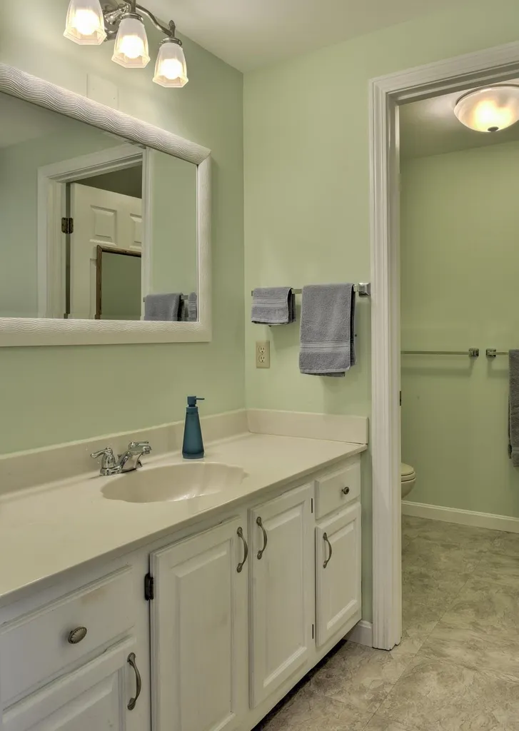 9 Skyview Circle Keene NH 03431
