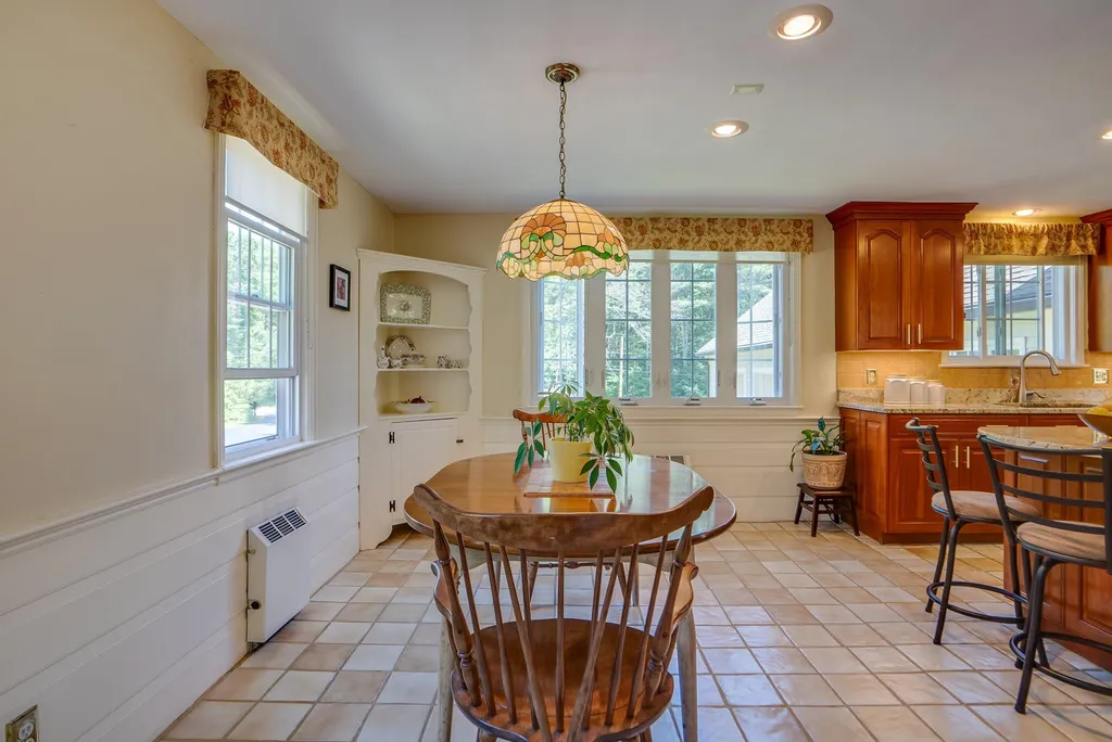 14 Chandler Road Bedford NH 03110