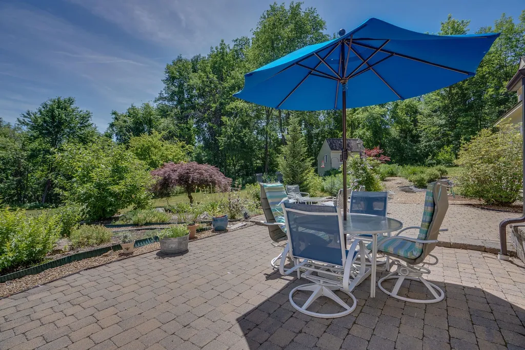 14 Chandler Road Bedford NH 03110