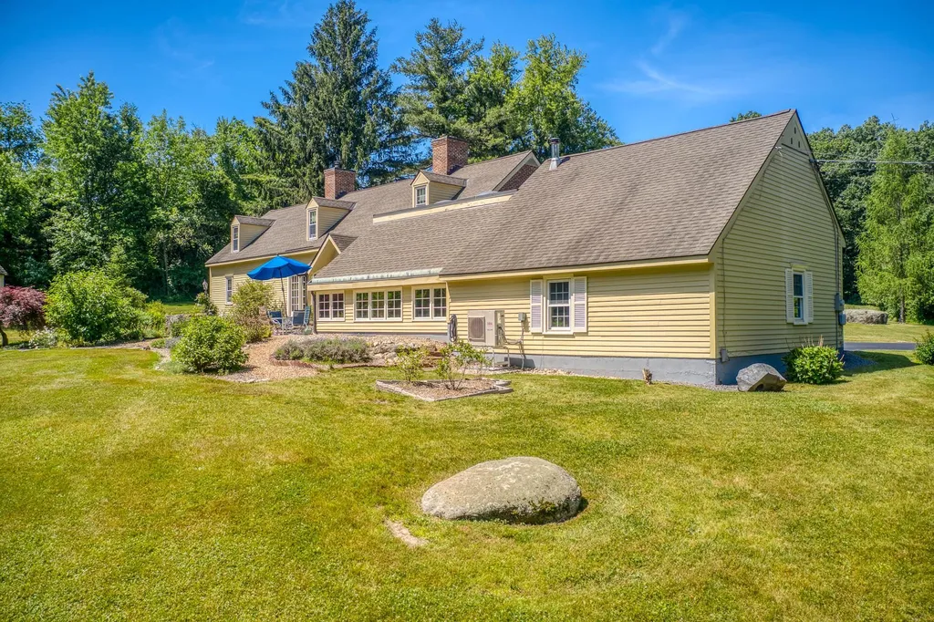 14 Chandler Road Bedford NH 03110