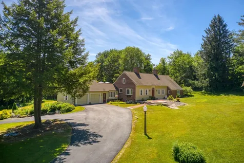 14 Chandler Road Bedford NH 03110