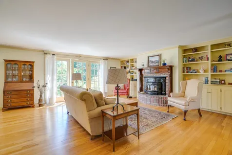 14 Chandler Road Bedford NH 03110