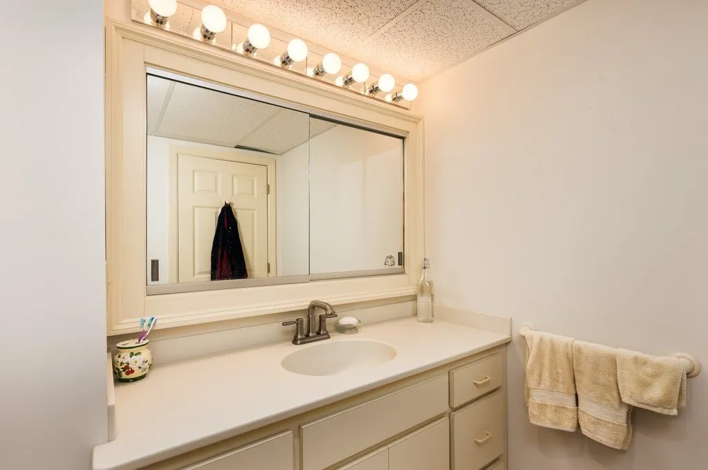 19 Garland Road Rye NH 03870