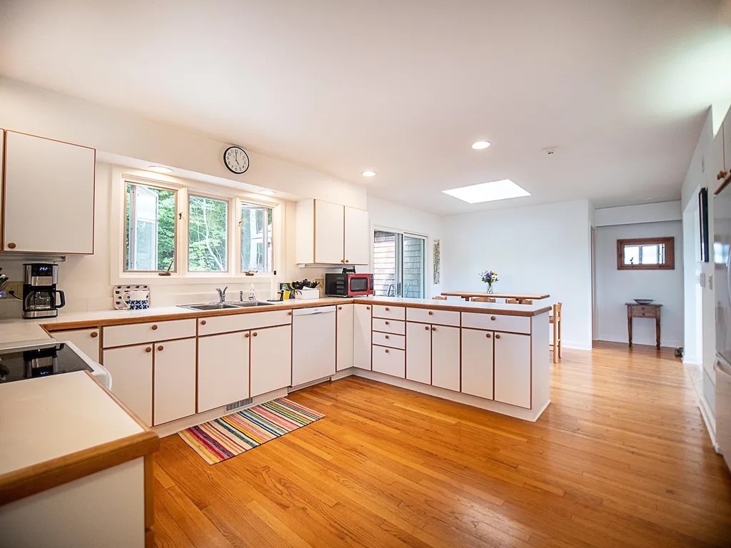 1490 Arnold Bay Road Panton VT 05491-9331