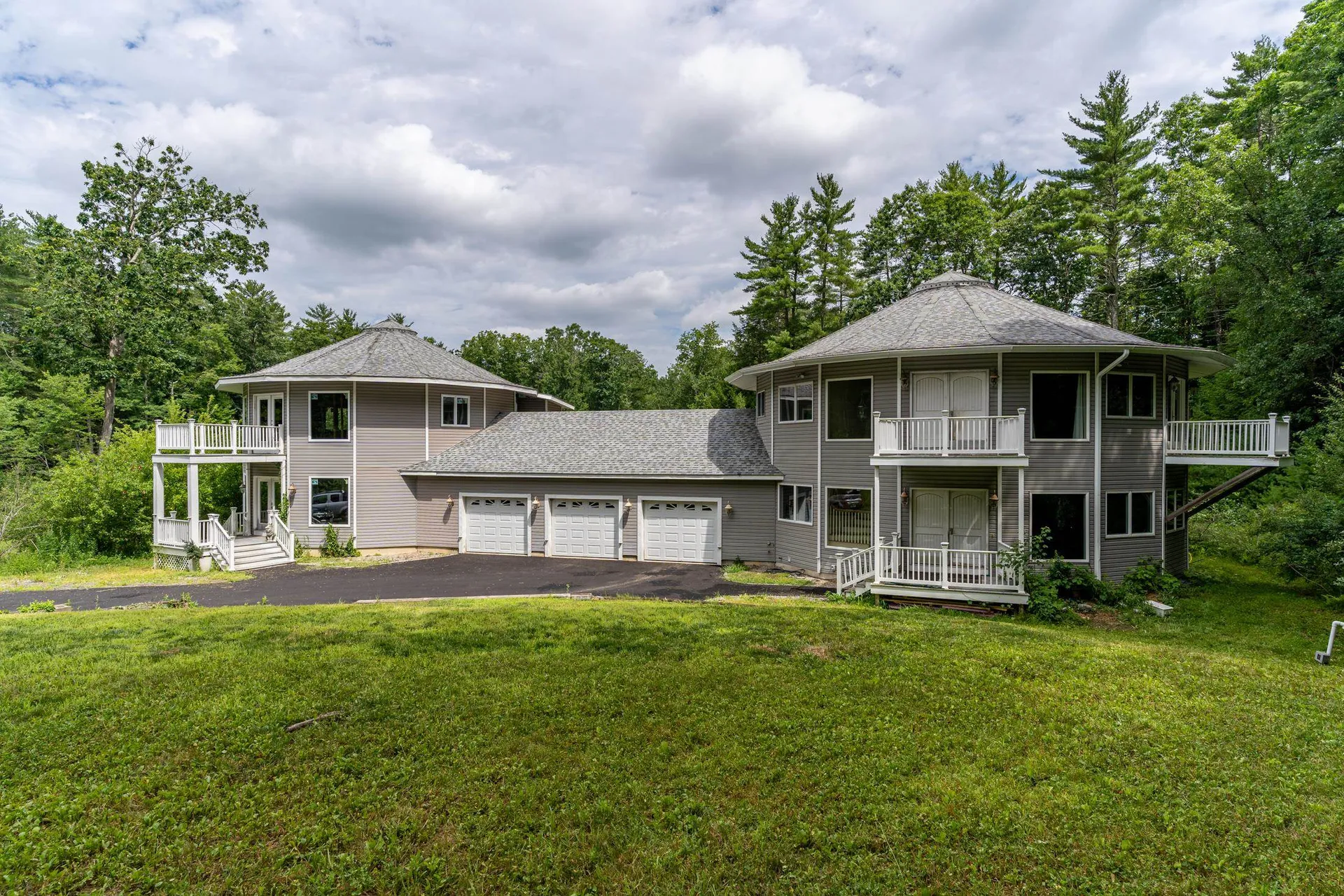 27 Sherman Avenue Brentwood NH 03833