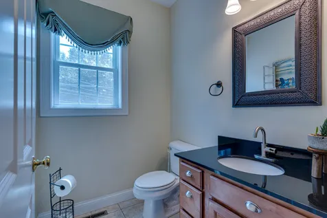 10 Blossom Lane Stratham NH 03885