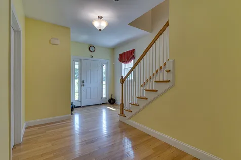 10 Blossom Lane Stratham NH 03885