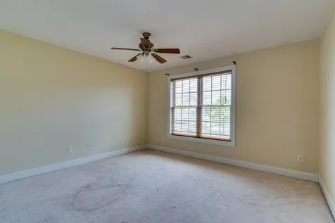 10 Blossom Lane Stratham NH 03885