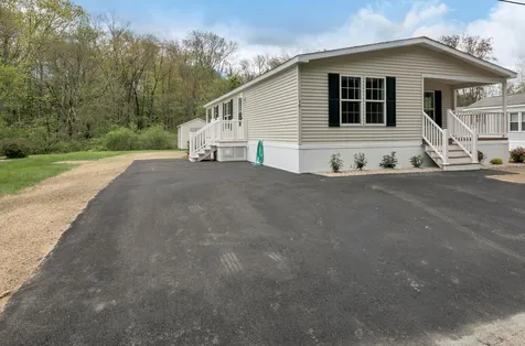 88 Caddy Drive Salem NH 03079