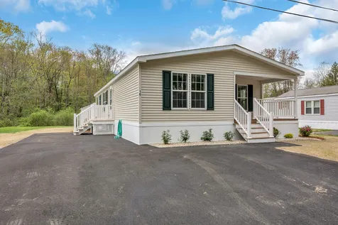 88 Caddy Drive Salem NH 03079