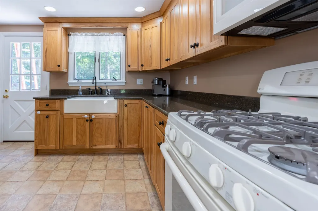 48 Drinkwater Road Exeter NH 03833