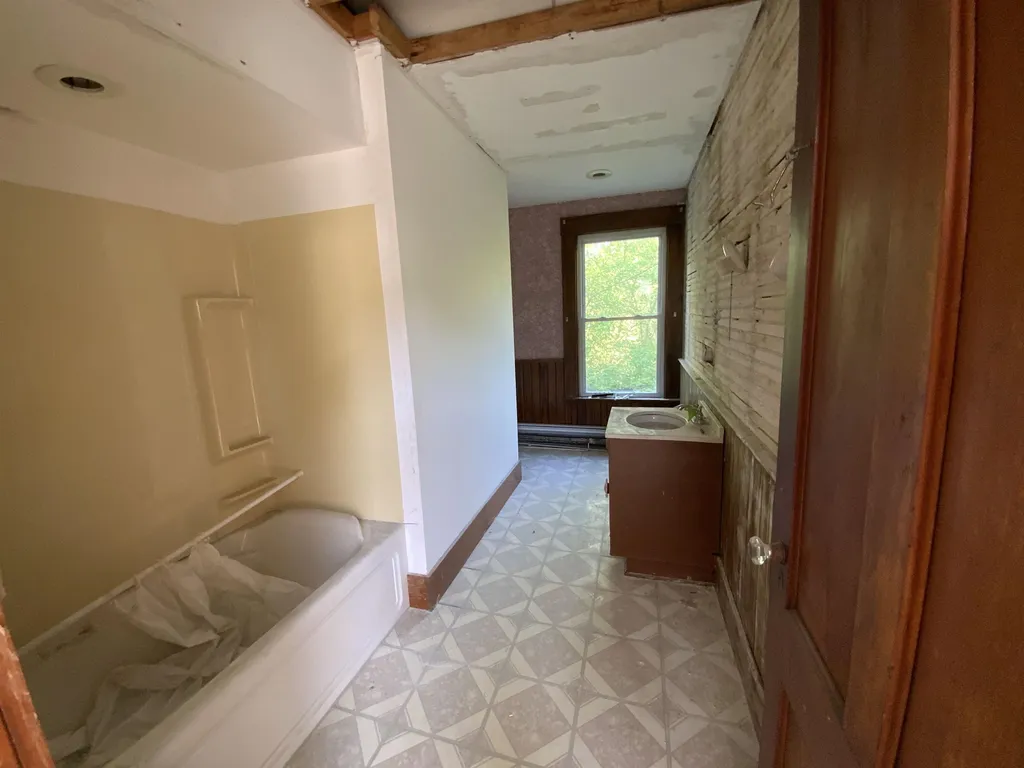 10 Rum Hill Road Bath NH 03740