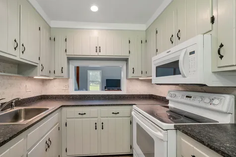 27 Captain Lovewell Lane Ossipee NH 03814