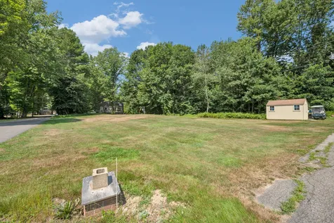 27 Captain Lovewell Lane Ossipee NH 03814