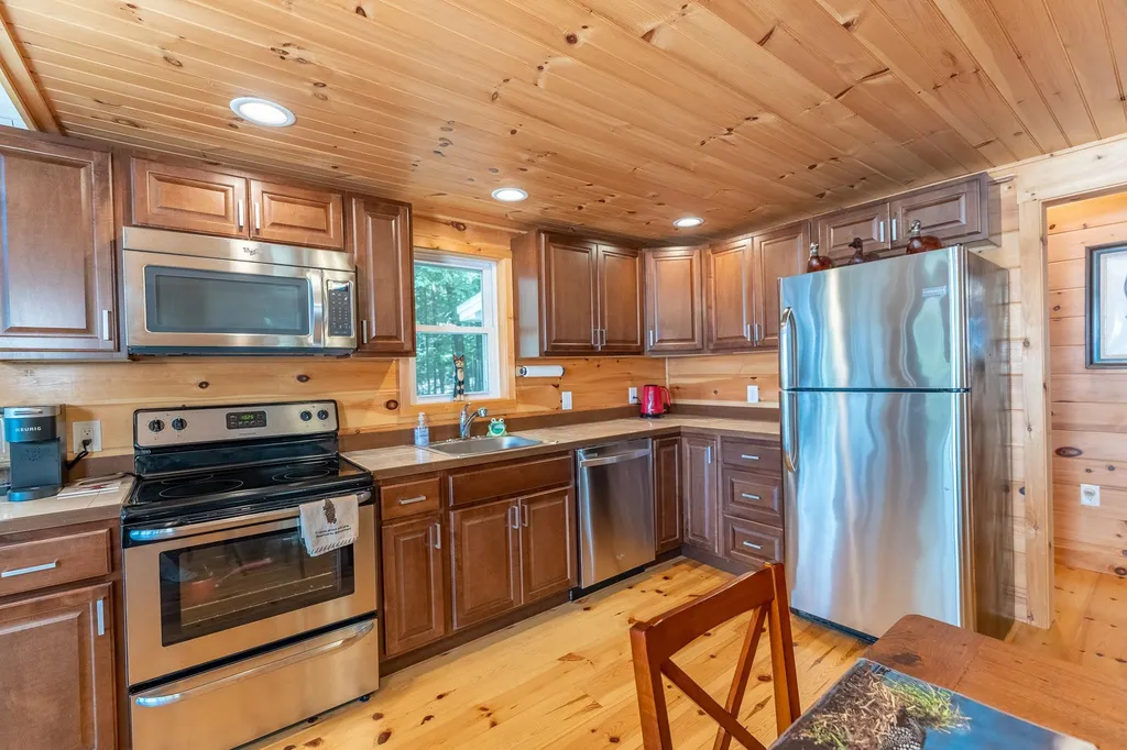 52 Whortleberry Island Tuftonboro NH 03816
