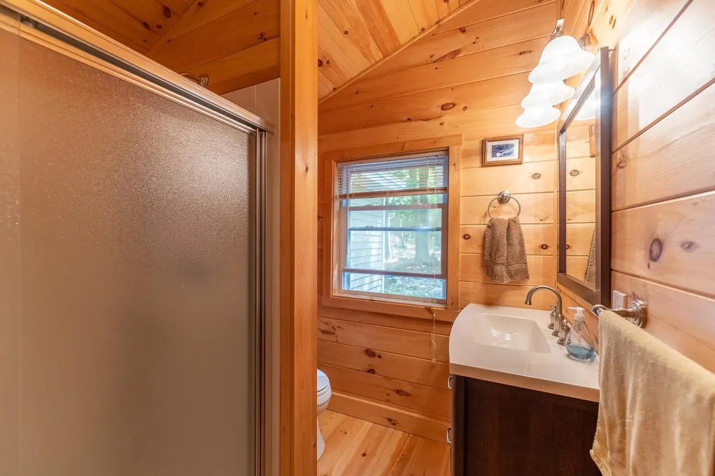 52 Whortleberry Island Tuftonboro NH 03816