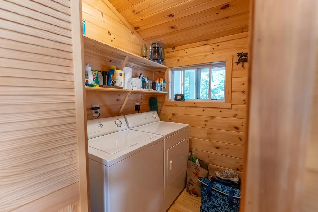 52 Whortleberry Island Tuftonboro NH 03816