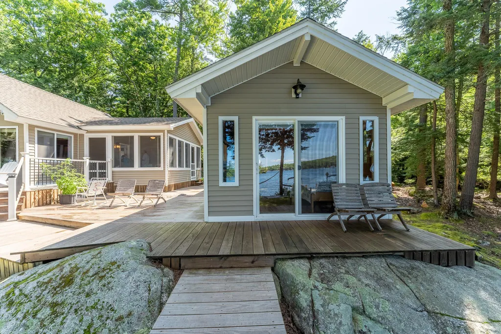 52 Whortleberry Island Tuftonboro NH 03816