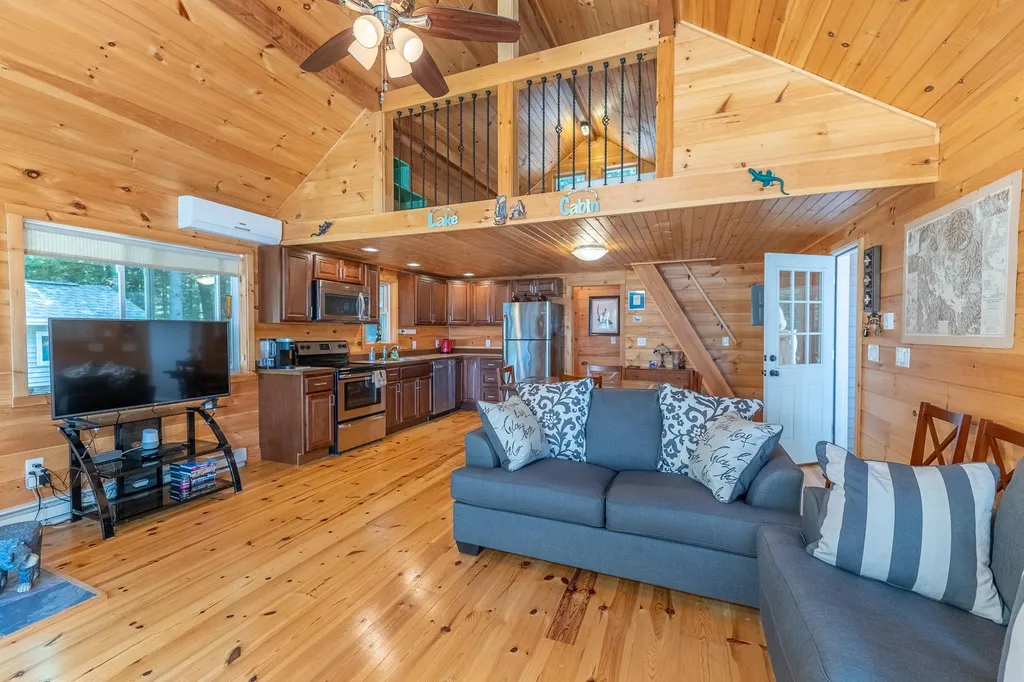 52 Whortleberry Island Tuftonboro NH 03816