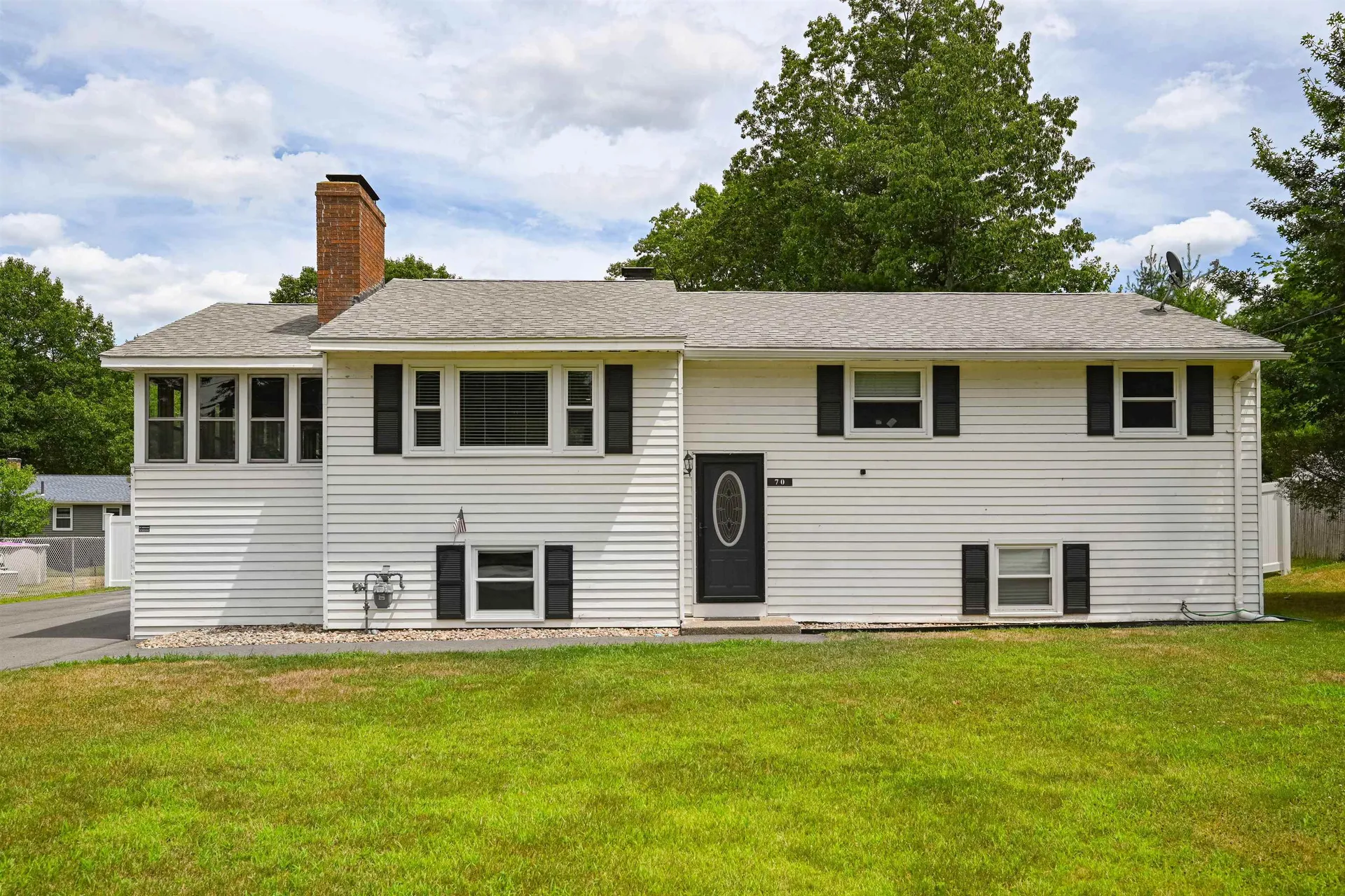 70 Tenby Drive Nashua NH 03062