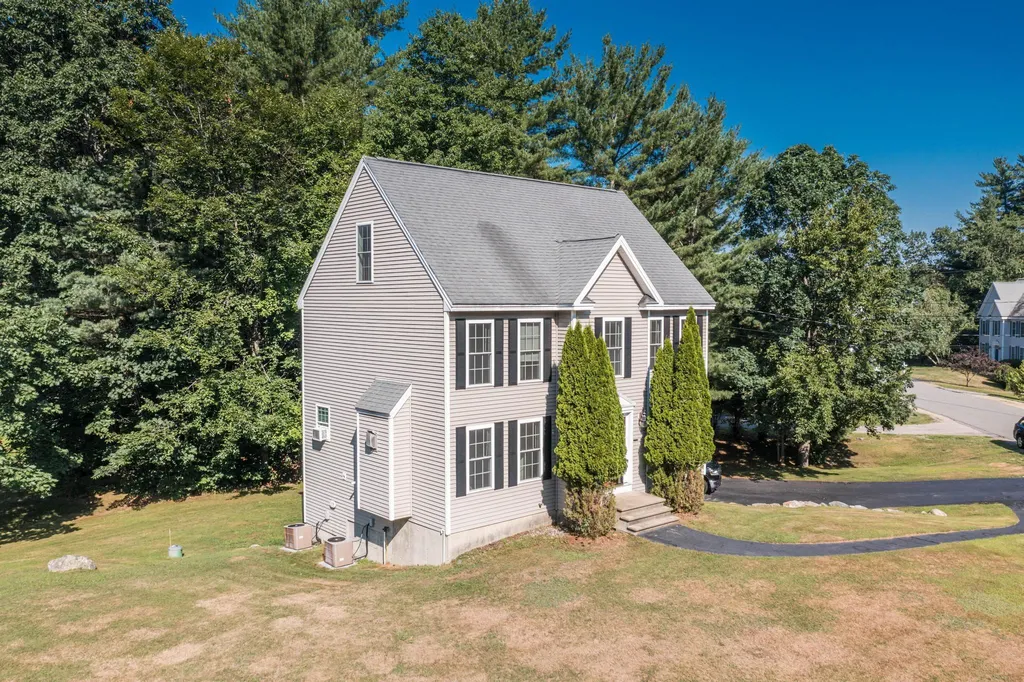 44 Ladyslipper Drive Newmarket NH 03857