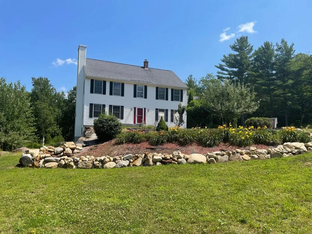 729 Robinson Road Pembroke NH 03275