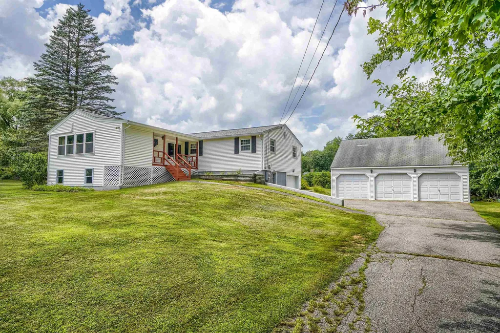 11 Donna Street Chester NH 03036